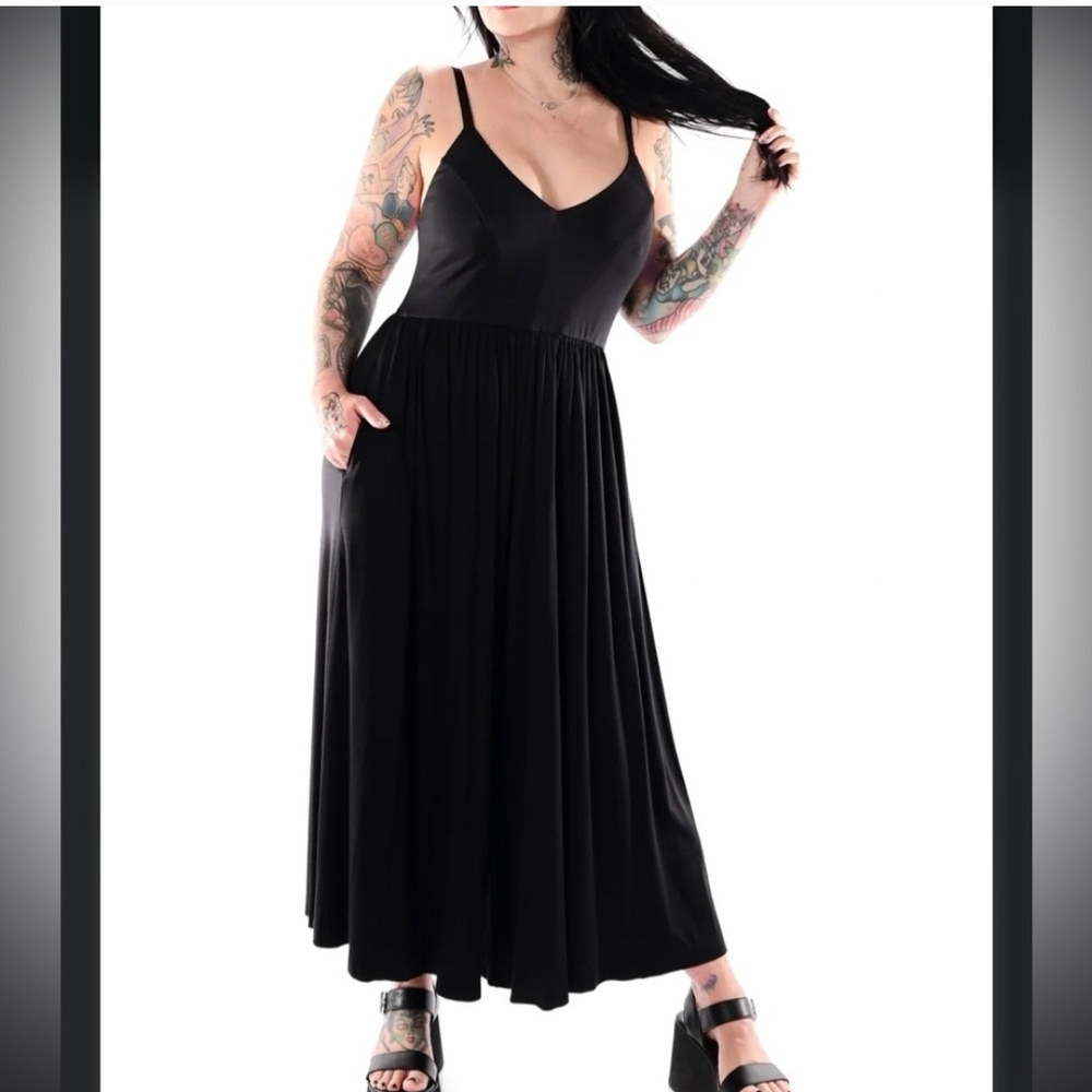 Chic Black Sleeveless Jumpsuit